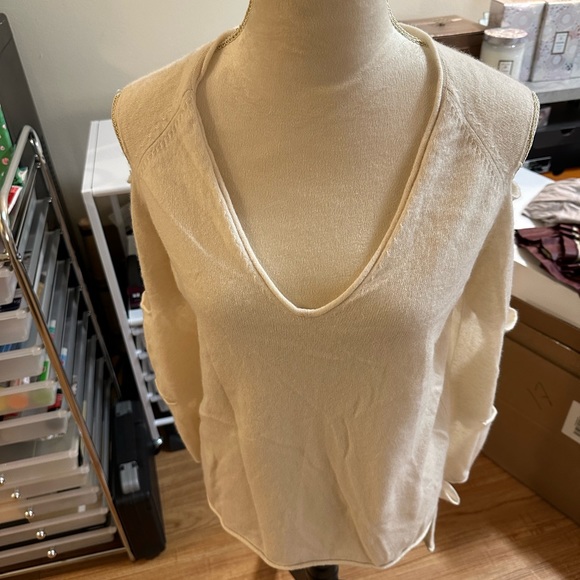 Skull Cashmere cut out sweater - Picture 4 of 10